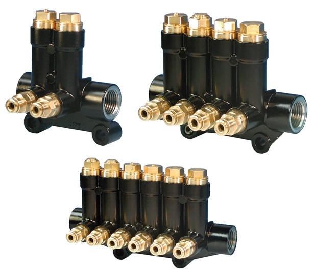 Multi-port lubrication manifold assemblies with brass fittings