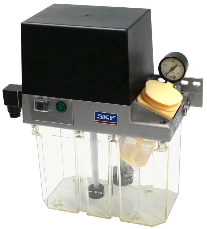SKF oil conditioning and lubrication unit with pressure gauge